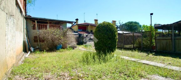 Casa de 4 divisões em Udine, Italy N.º 18132 31