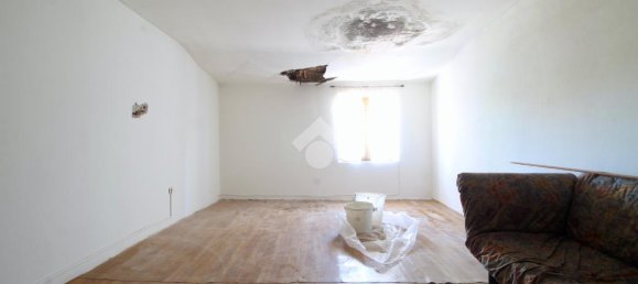 Casa de 4 divisões em Udine, Italy N.º 18132 22