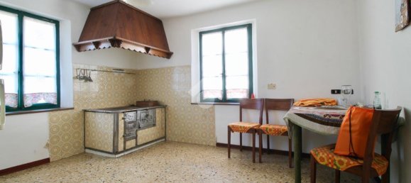 Casa de 4 divisões em Udine, Italy N.º 18132 2