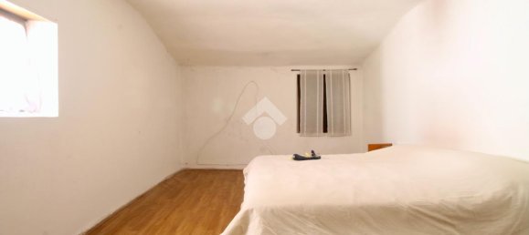 Casa de 4 divisões em Udine, Italy N.º 18132 13