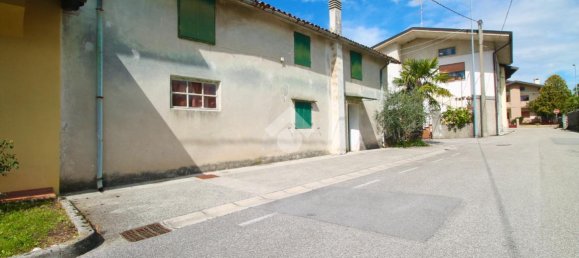 Casa de 4 divisões em Udine, Italy N.º 18132 34