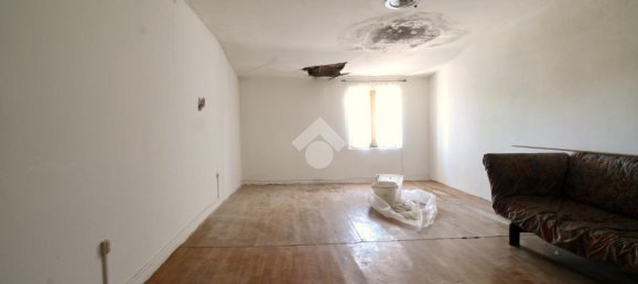 Casa de 4 divisões em Udine, Italy N.º 18132 21