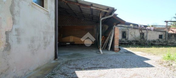 Casa de 4 divisões em Udine, Italy N.º 18132 39