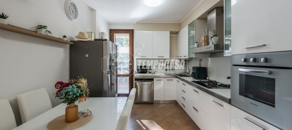 2 bedrooms Apartment in Maranello, Italy No. 378251 15