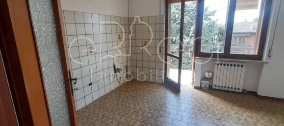 Apartamento de 4 dormitorios en Porto Mantovano, Italy No. 346777 12