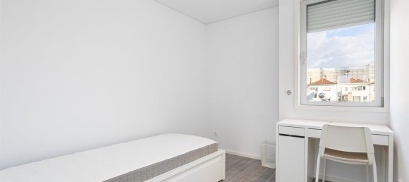 1059m² Building in Porto, Portugal No. 141038 34