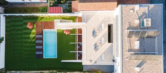 1059m² Building in Porto, Portugal No. 141038 4