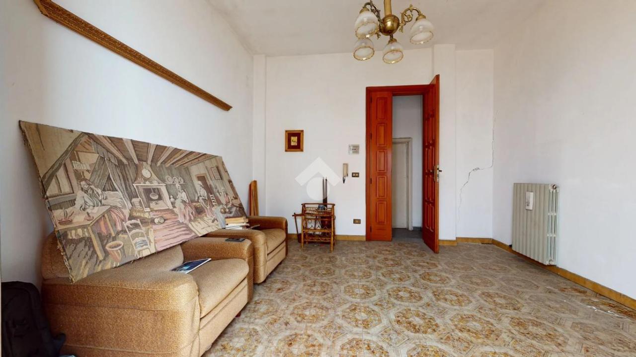 5 rooms House in Francavilla Fontana, Italy No. 23905