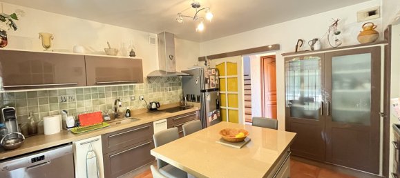 4 bedrooms Castles in Saint-Maximin-la-Sainte-Baume, France No. 191177 6