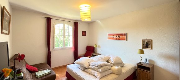 4 bedrooms Castles in Saint-Maximin-la-Sainte-Baume, France No. 191177 10