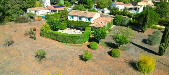 4 bedrooms Castles in Saint-Maximin-la-Sainte-Baume, France No. 191177 16
