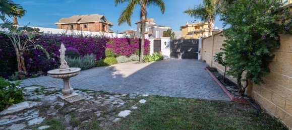 5 bedrooms Villa in Benalmadena, Spain No. 137147 3