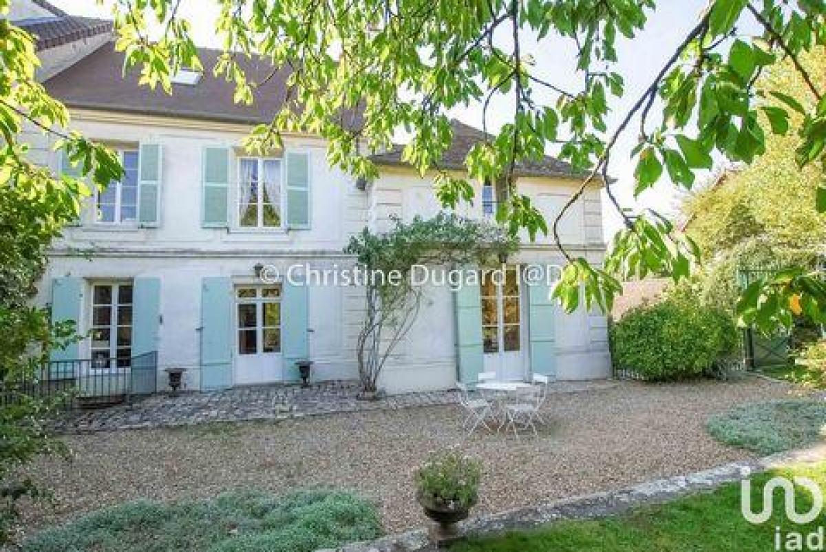 6 bedrooms House in Linas, France No. 8736