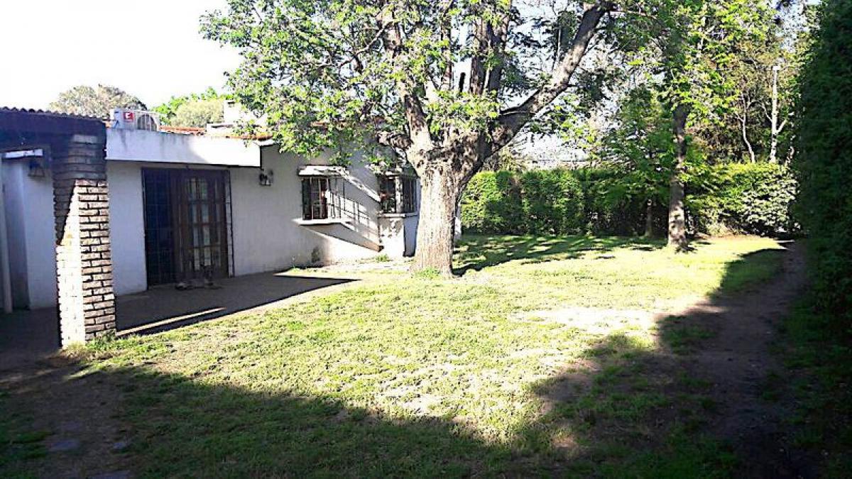 3 bedrooms House in Montevideo, Uruguay No. 3903