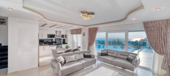 Villa 8+1 in Kargicak, Turkey No. 21907 22