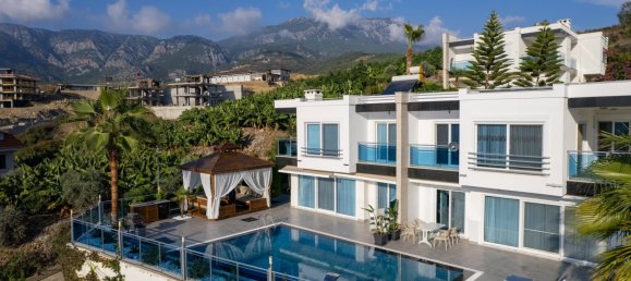 Villa 8+1 in Kargicak, Turkey No. 21907 6