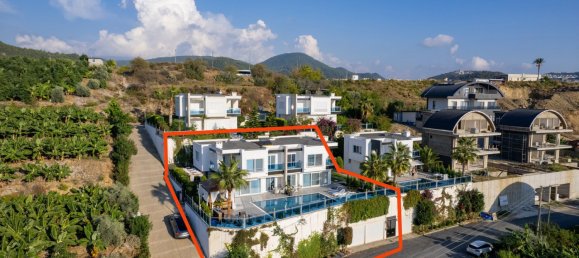 Villa 8+1 in Kargicak, Turkey No. 21907 4