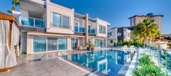 Villa 8+1 in Kargicak, Turkey No. 21907 2