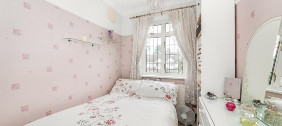 3 bedrooms Commercial property in Beckenham, United Kingdom No. 908 24