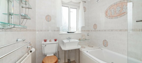 3 bedrooms Commercial property in Beckenham, United Kingdom No. 908 12