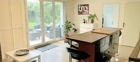 3 Schlafzimmer Wohnung in La Courneuve, France, Nr. 360415 2