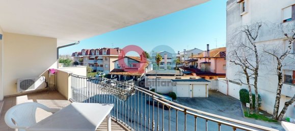 Apartamento de 2 habitaciónes en Udine, Italy No. 15787 17