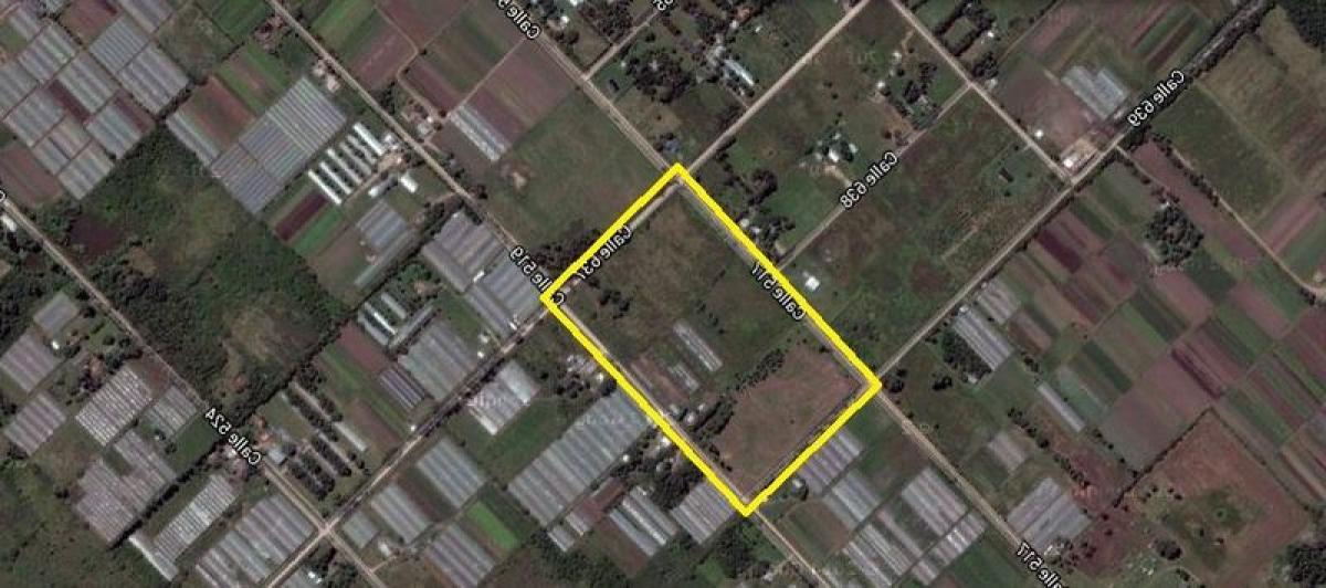  Land in Berazategui, Argentina No. 120985