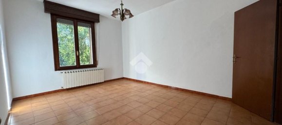 Квартира с 2 комнатами в Феррара, Италия № 274271 16