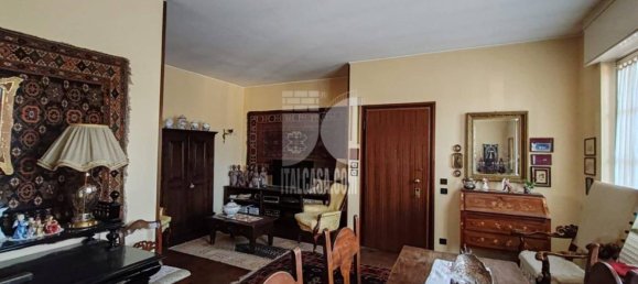2 bedrooms Penthouse in Treviglio, Italy No. 314637 5