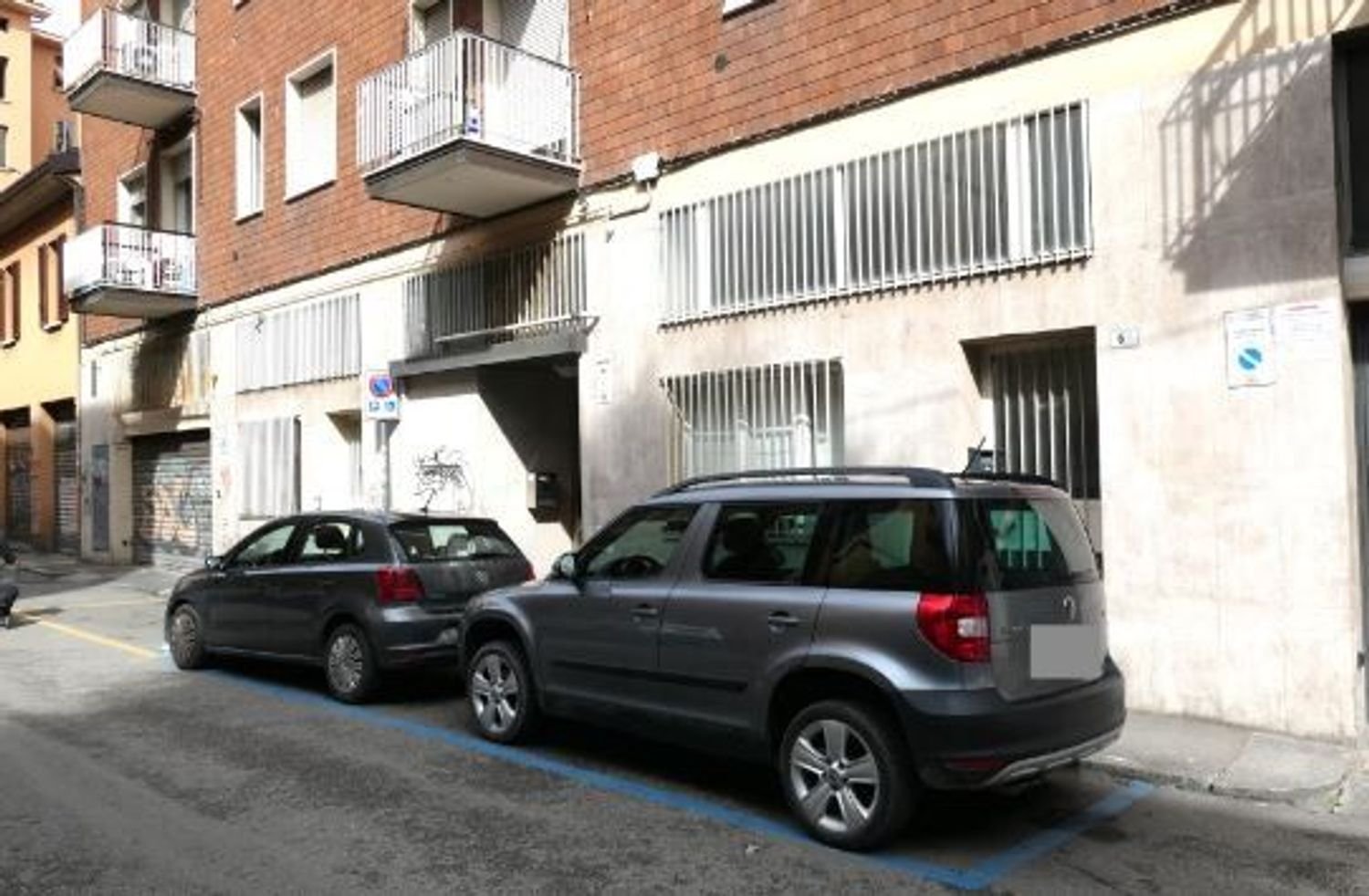 Garaje en Bologna, Italy 20 m² No. 324550