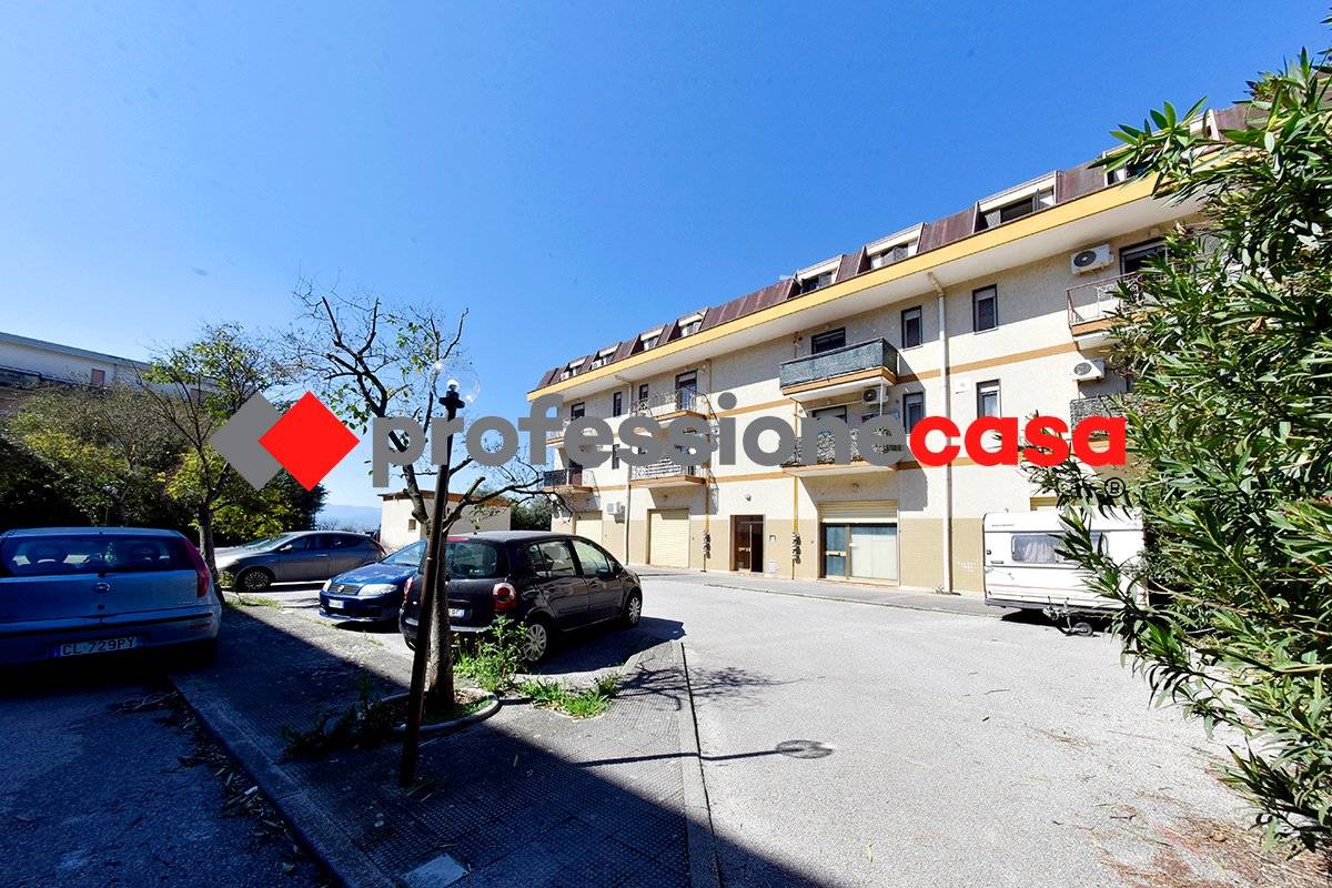 Apartamento de 2 dormitorios en Alife, Italy No. 198632