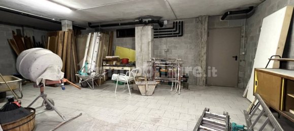 1 room Office in Vanzago, Italy No. 110775 28