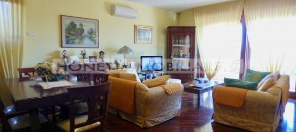 8 rooms Villa in Salsomaggiore Terme, Italy No. 140660 7