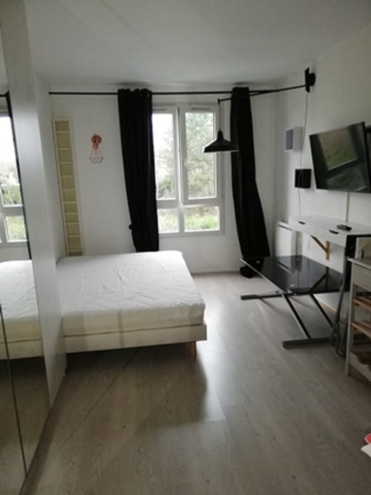 Studio in Cergy, France, Nr. 114290