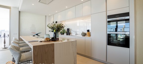 3 bedrooms Penthouse in Benahavis, Spain No. 6220 11