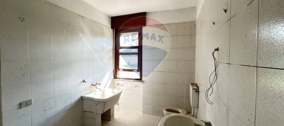 4غرفة عقار تجاري في Castano Primo, Italy رقم 294718 6