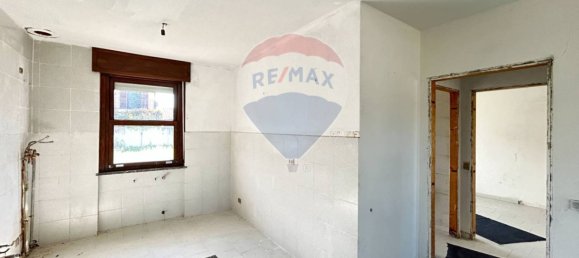 4غرفة عقار تجاري في Castano Primo, Italy رقم 294718 5