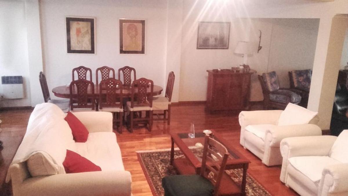 4 bedrooms House in Moron, Argentina No. 3006