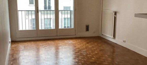 Studio in Levallois-Perret, France No. 150624 2