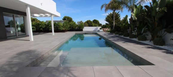 Villa de 5 dormitorios en Teulada, Spain No. 15047 3