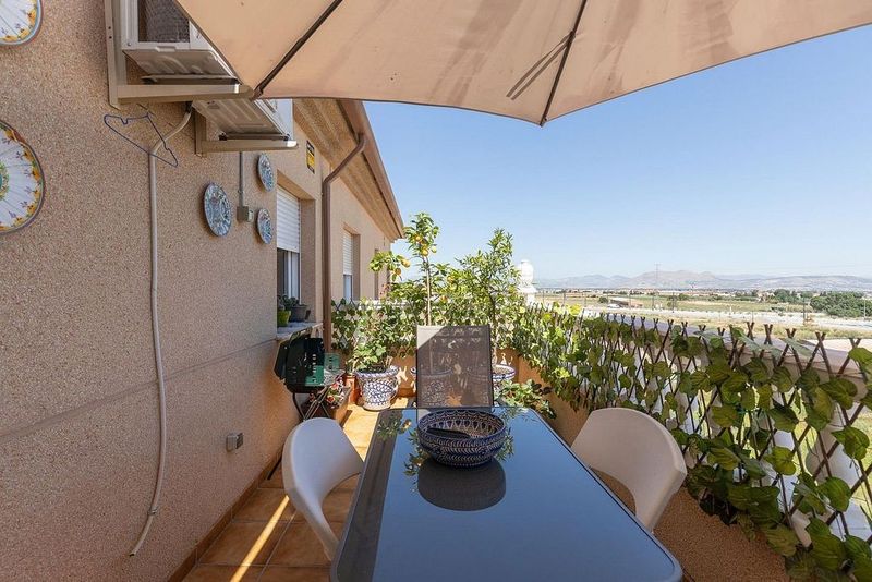 2 bedrooms Penthouse in Las Gabias, Spain No. 226924