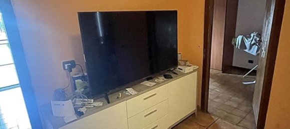 3 rooms Apartment in Rome, Italy No. 133823 14