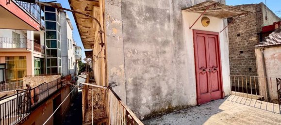 5 bedrooms House in Casandrino, Italy No. 315746 7