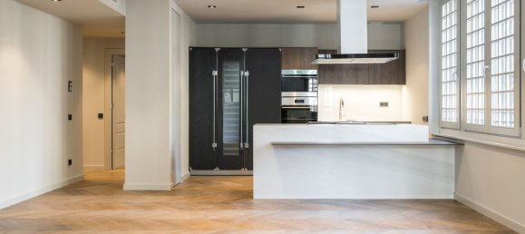 2 bedrooms Apartment in Ciutat Vella, Spain No. 103334 12