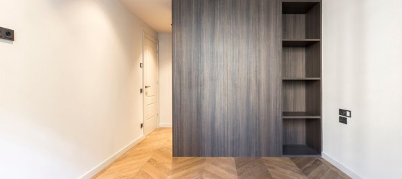 2 bedrooms Apartment in Ciutat Vella, Spain No. 103334 28