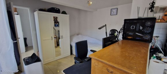 1 bedroom Apartment in Paris, France No. 281673 3