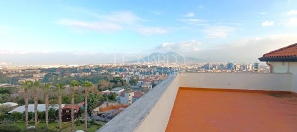 3 bedrooms Apartment in Naples, Italy No. 91677 2