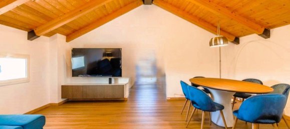 3 bedrooms Apartment in Naples, Italy No. 91677 8