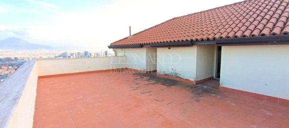 3 bedrooms Apartment in Naples, Italy No. 91677 3