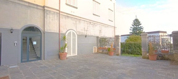 3 bedrooms Apartment in Naples, Italy No. 91677 19